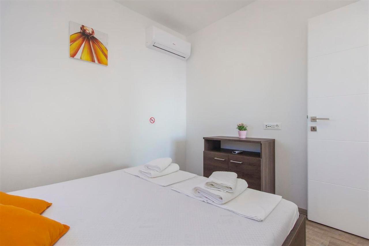 Villa Top Of Murter, Two Bedroom Apartment ภายนอก รูปภาพ